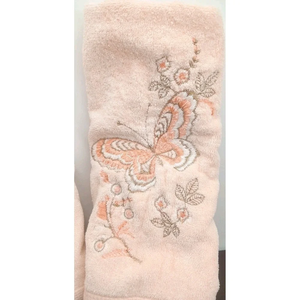2pc Vintage 1980s Peach Embroidered Butterfly Towels Retro Floral 1 Hand & Towel